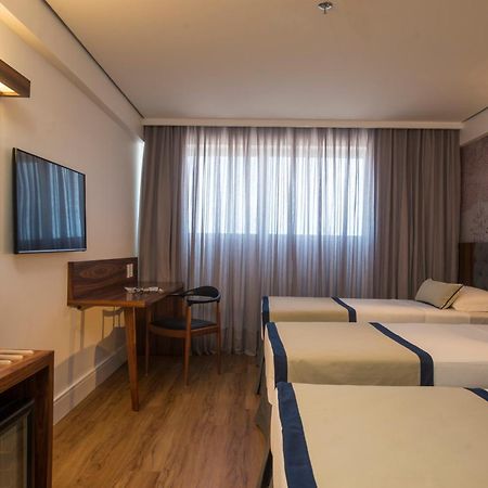 Hotel Luzeiros ريسيفي المظهر الخارجي الصورة A room at the hotel